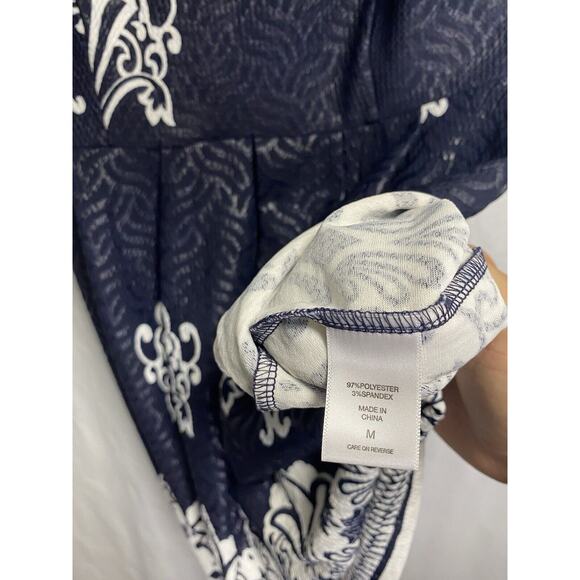 NWT New York & Company Jacquard Floral Pleated Fit & Flare Dress Navy Medium - Picture 4 of 4